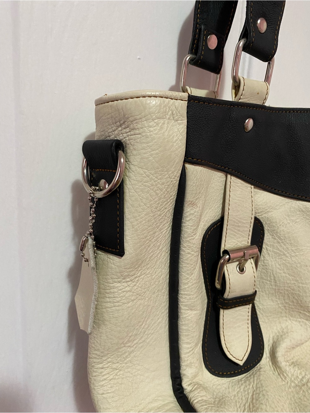 Vintage RARE Women’s Bag Cream and Black Leather Bag - Picture 7 of 13